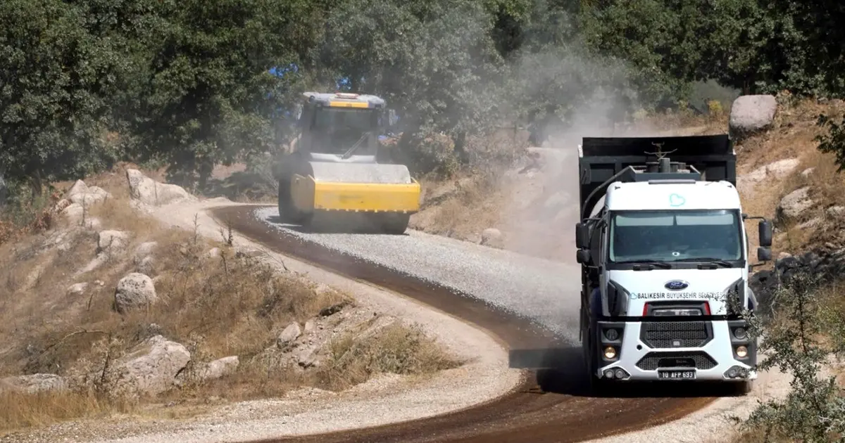 Balıkesir'de Dursunbey’de ulaşım konforunu artırıyor