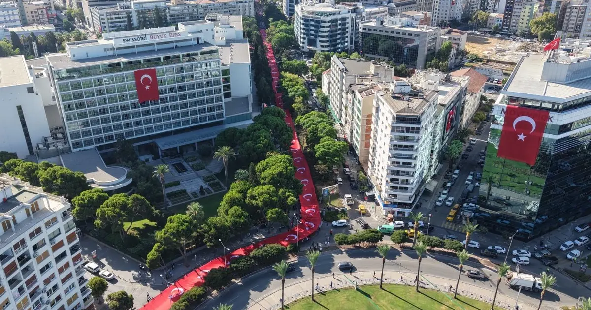 9 Eylül ruhu İzmir sokaklarında - Gündem Haberleri