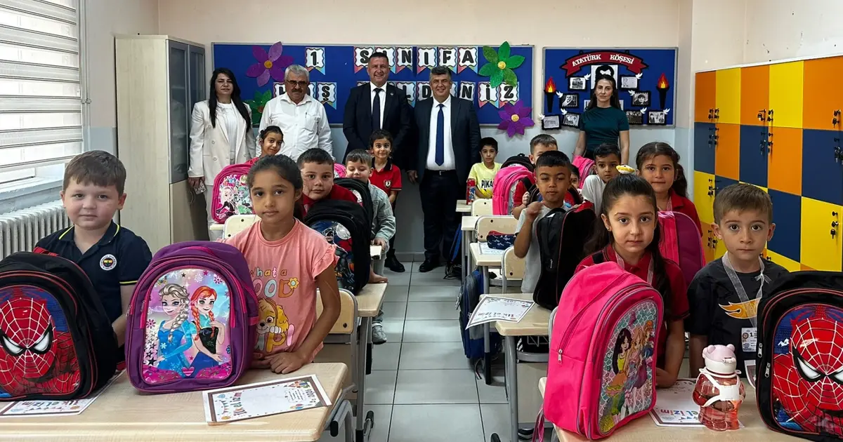 Lalapaşa’da minik öğrencilere okul desteği