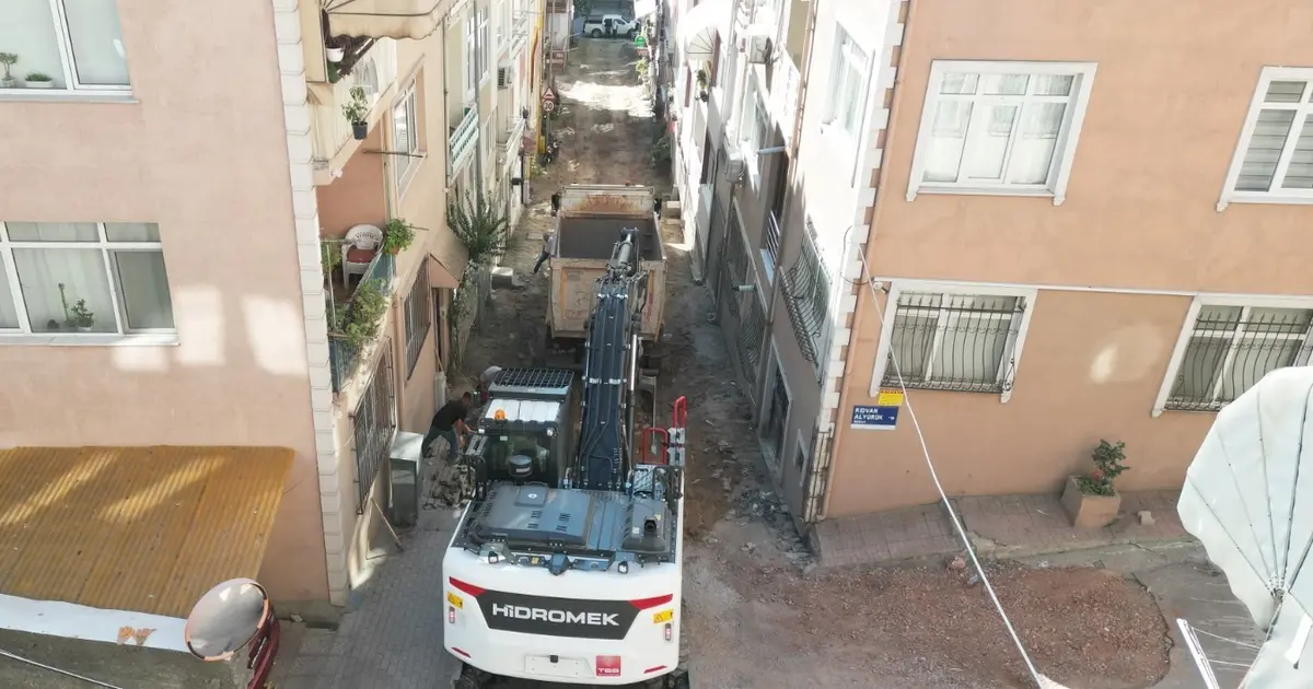 İzmit Belediyesi, Yukarı Pazar Caddesi’ni yeniliyor
