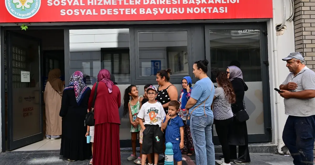 Manisa Şehir Kartı ile 10 bin öğrenciye 30 milyon TL’lik eğitim desteği - Gündem Haberleri