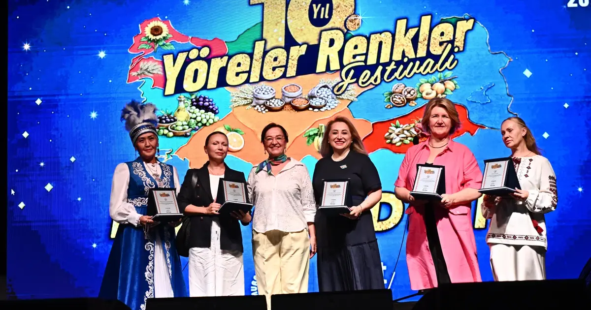 Antalya Muratpaşa'da farklı kültürler buluşmayı sürdürüyor