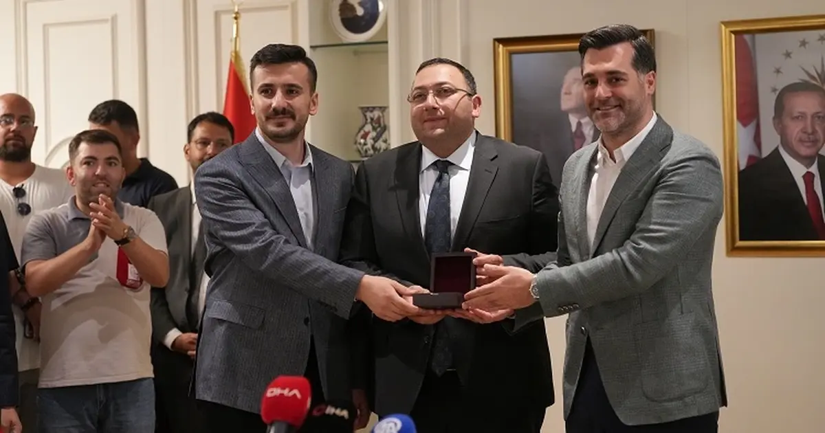 Dündar Ziya Gültekin Üsküdarlılarla buluştu - Gündem Haberleri