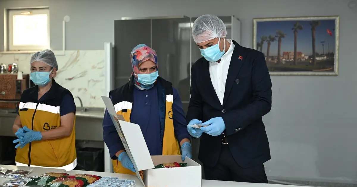 Balıkesir’de öğrencilere beslenme paketi desteği