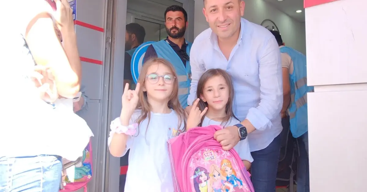 Ülkü Ocakları Kayseri İl Başkanlığı'ndan 5 bin öğrenciye kırtasiye desteği