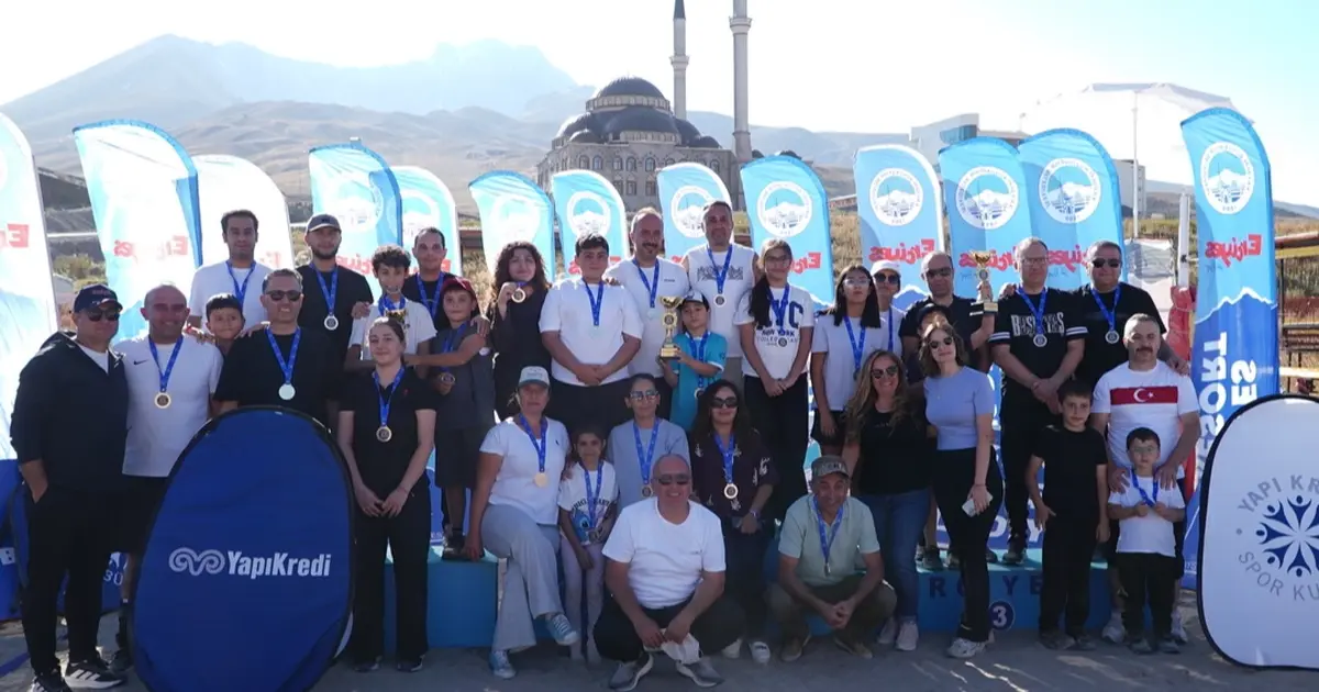 Erciyes'te plaj voleybolu turnuvası