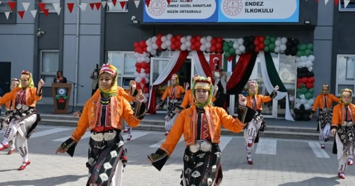 Bursa’da ilk ders zili Endez İlkokulu'nda çaldı