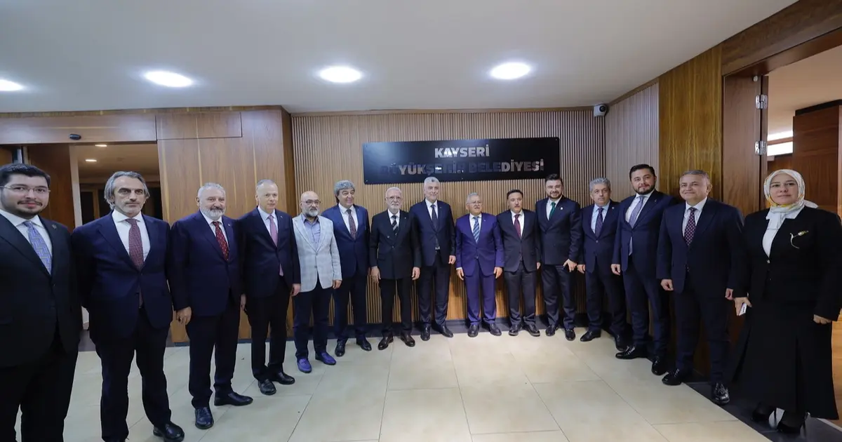 Ticaret Bakanı Bolat'tan Kayseri Büyükşehir'e ziyaret - Gündem Haberleri