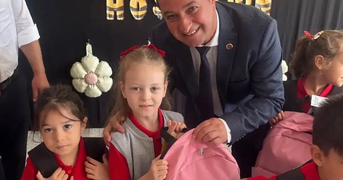 Yenimuhacir Belediyesi'nden öğrencilere 'ilk' destek