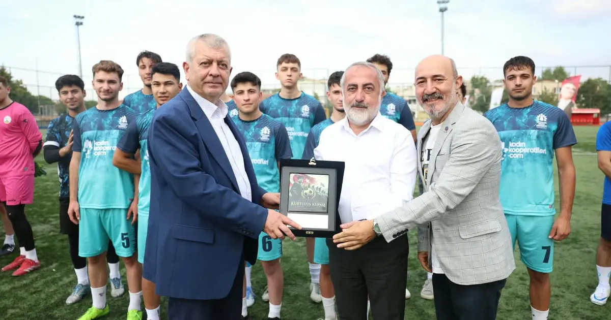 Osmangazi’de kurtuluşun 104. yılı sporla taçlandı
