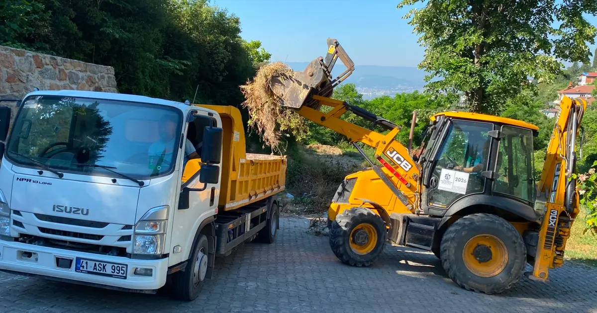 Kocaeli Büyükşehir’den mezarlıklara kesintisiz bakım - Gündem Haberleri