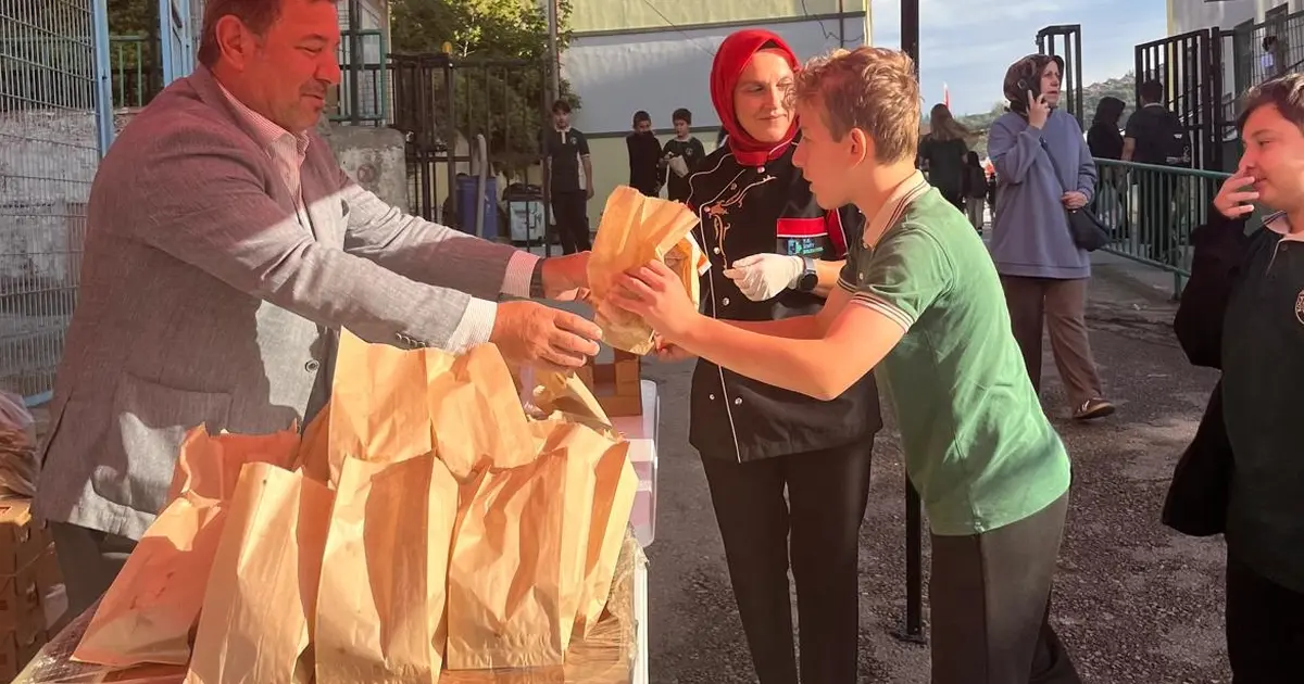 Kocaeli İzmit’te öğrencilere sağlıklı beslenme katkısı