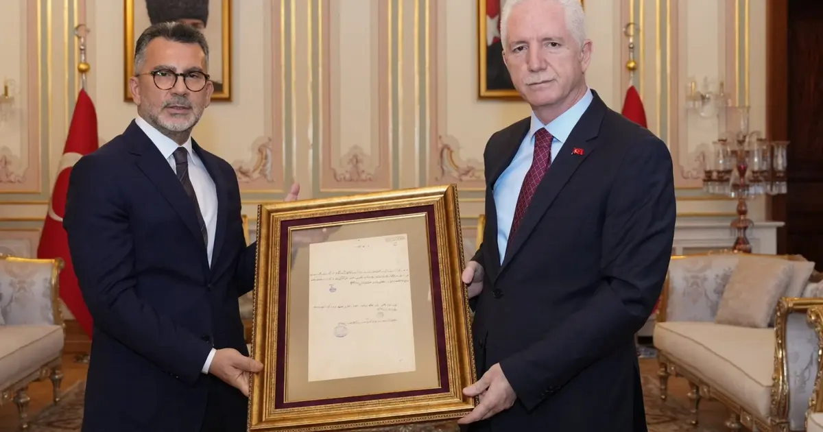 66 yıl sonra bulunan 127 yıllık mektup İstanbul Valiliği’ne teslim edildi