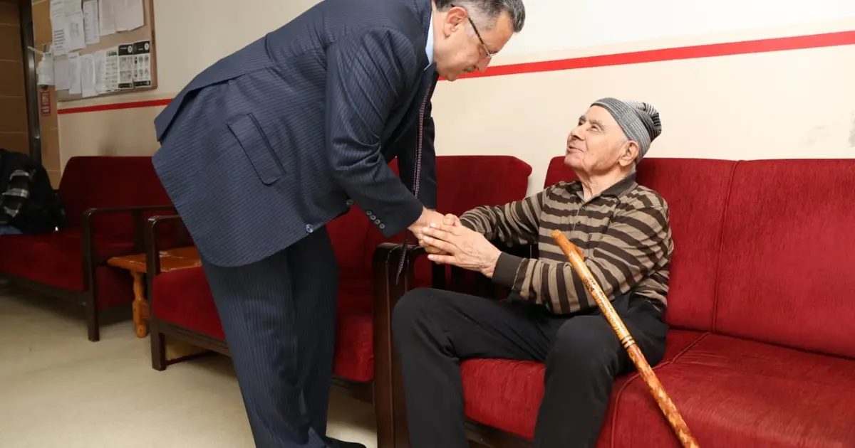 Trabzon'da Başkan Genç’ten huzurevi ziyareti