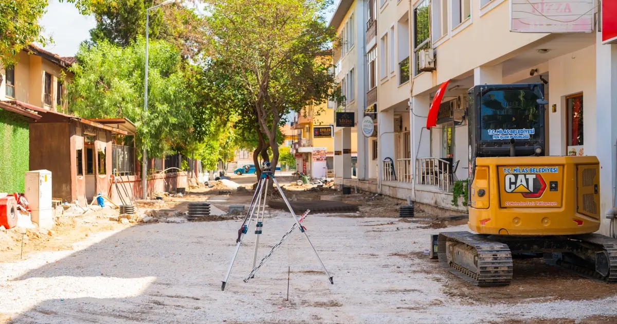 Milas'ın cadde ve sokakları parke ile kaplanıyor