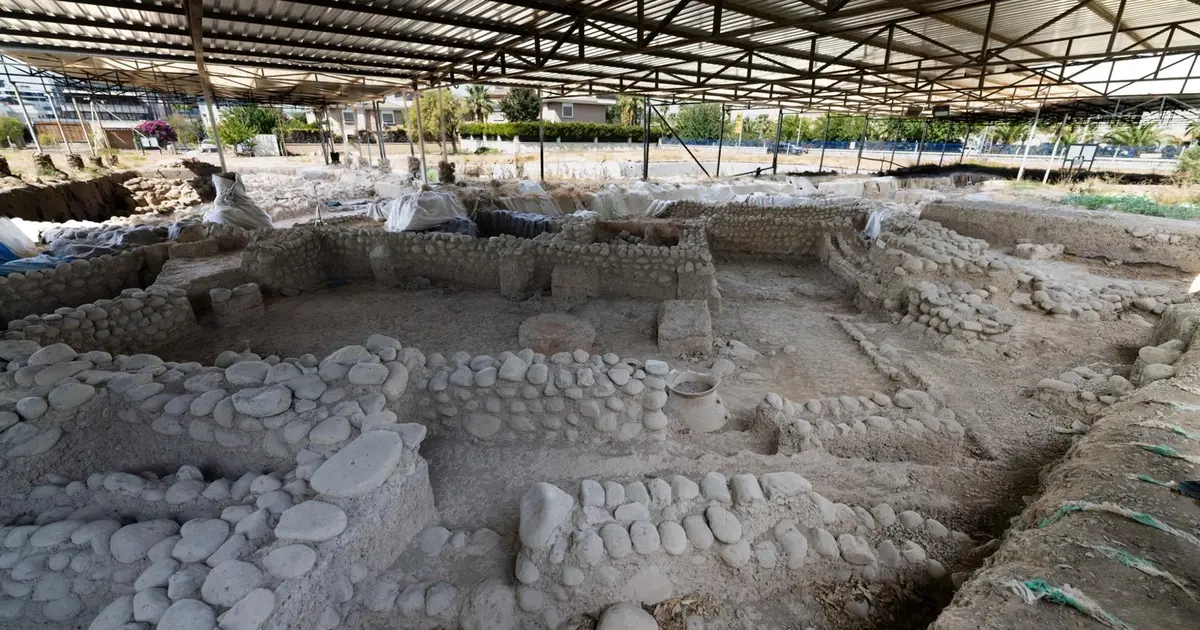 İzmir’in Troya’sı... Yassıtepe’den zenginliğin izleri çıktı