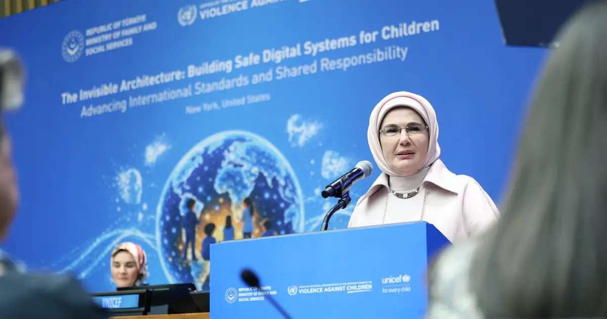 Emine Erdoğan: Çocukların dijital güvenliği için küresel iş birliği şart - Dünya Haberleri