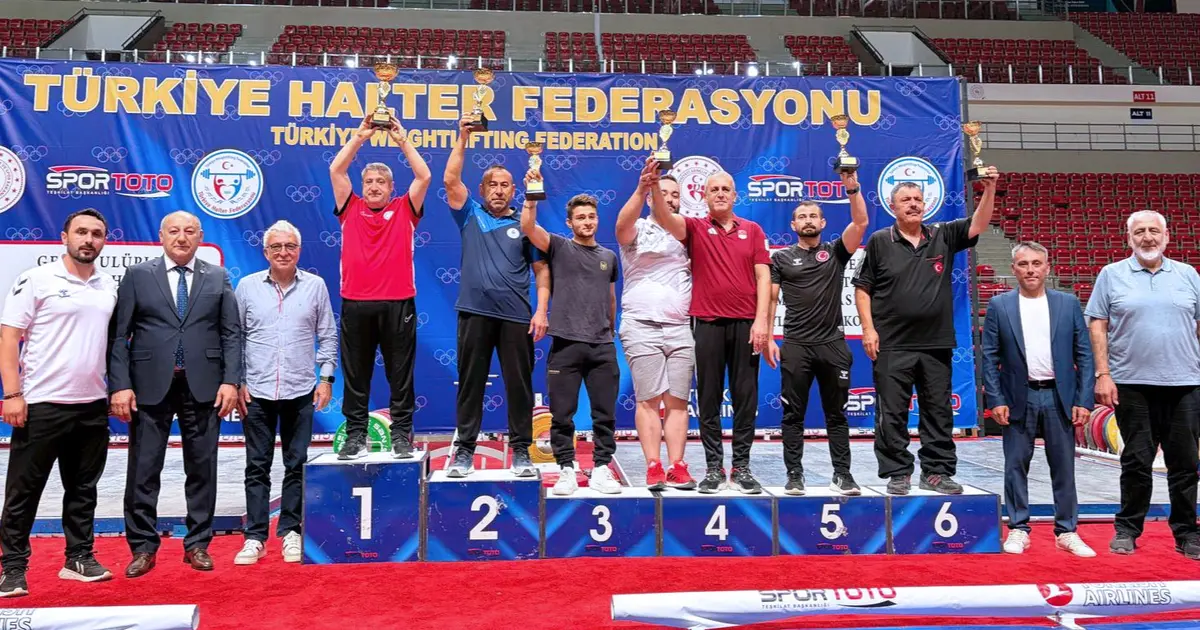 Konya Karataylı haltercilerden çifte başarı