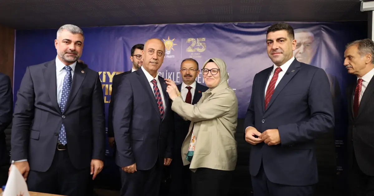 YRP Mardin İl Başkanı Mahmut Özer AK Parti’'e katıldı 