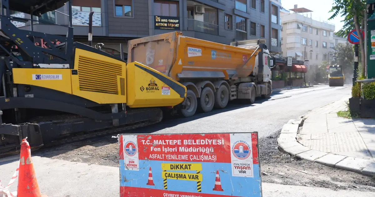 Maltepe’de asfalt çalışması tüm hızıyla sürüyor