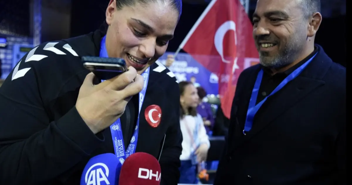 Avrupa şampiyonu milli boksöre Cumhurbaşkanı Erdoğan'dan tebrik
