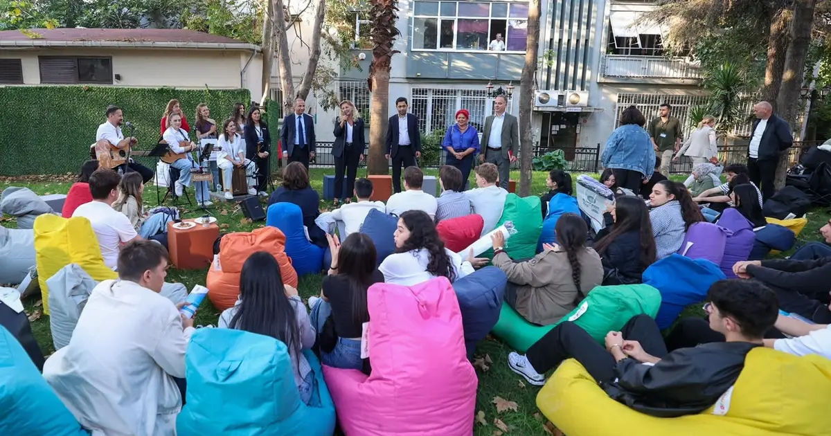 Bakırköy'de gençlerin üniversite başarısı
