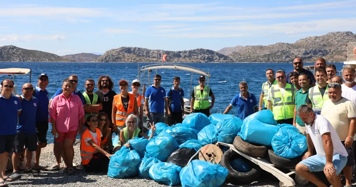 Muğla’da kıyılarda plastik atıklara karşı ortak mücadele