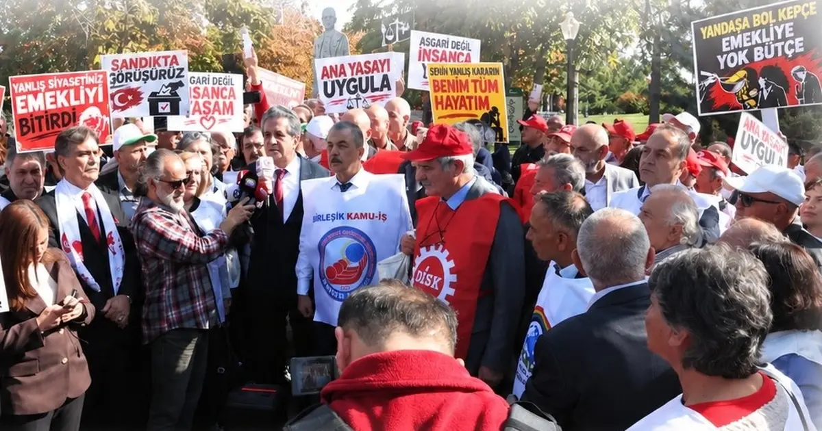 AYM önünde acı trajedi! Seyyanen zam eyleminde intihara kalkışan emekli polis kurtarılamadı