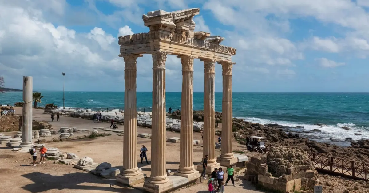 Bakan Ersoy: Turizmi 4 mevsime yaymak için çalışıyoruz