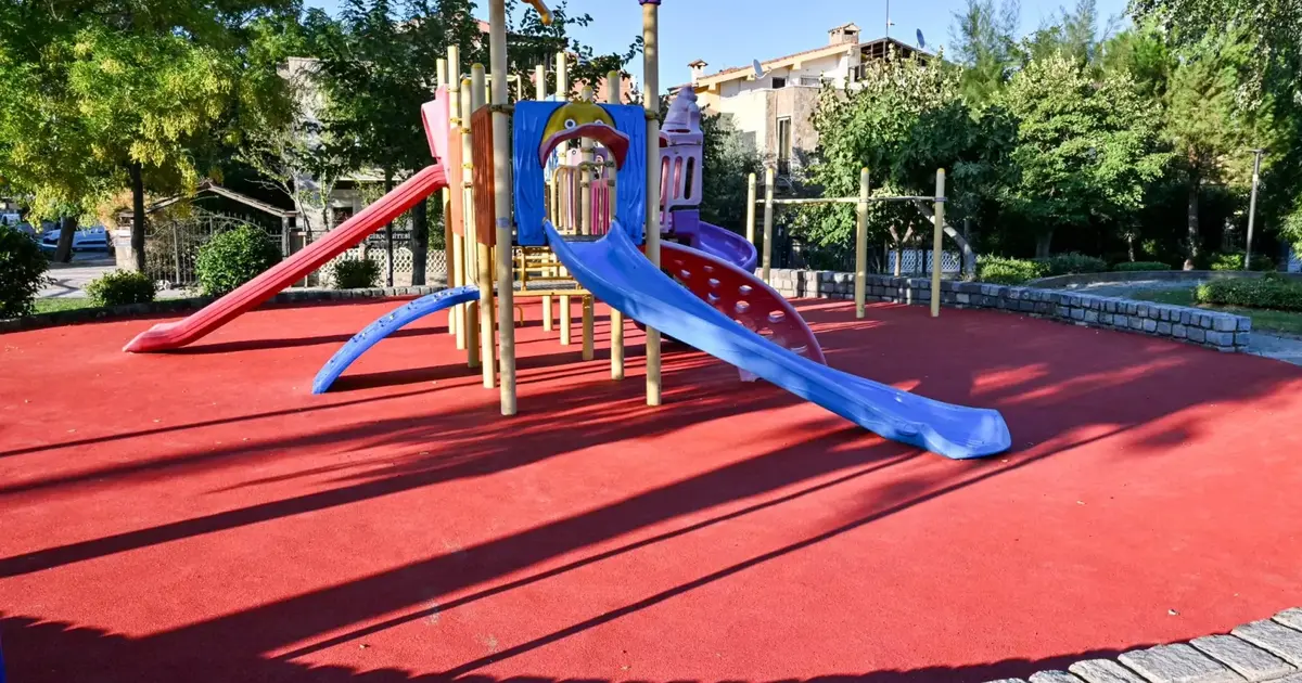 Manisa'dan park ve oyun alanlarına güvenli zemin - Gündem Haberleri