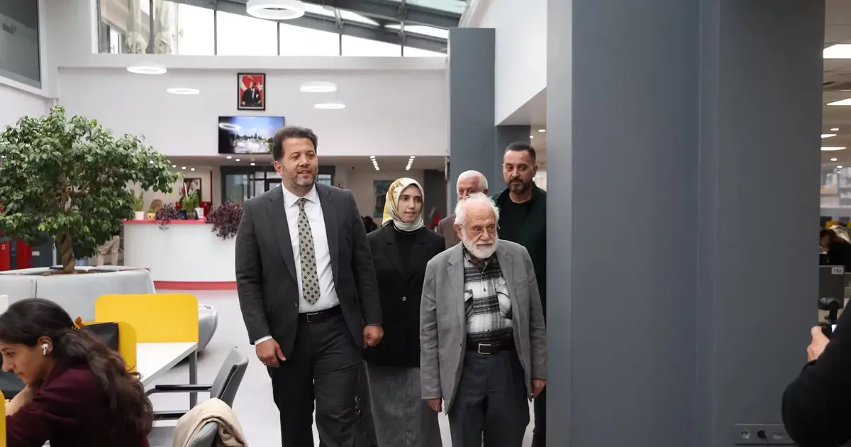 Prof. Dr. İhsan Süreyya Sırma’dan Çoban Mustafa Paşa Kütüphanesi’ne ziyaret
