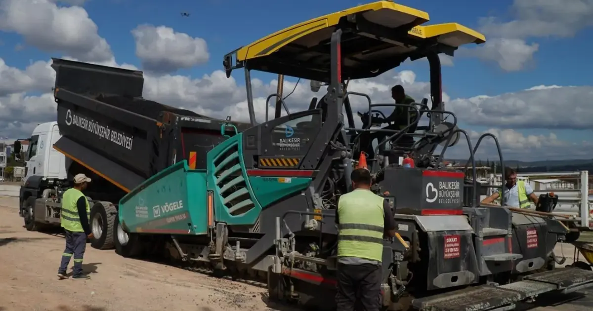Balıkesir İvrindi’de yollar modernleşiyor
