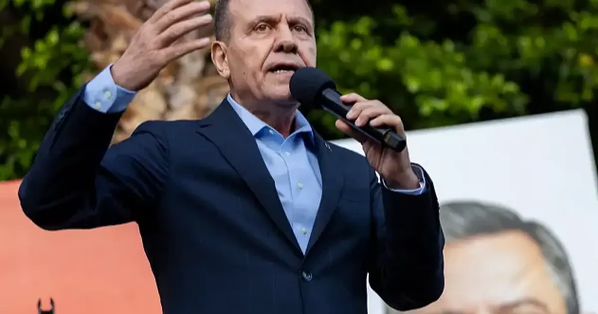 Mersin Belediye Başkanı Vahap Seçer gözaltına alındı