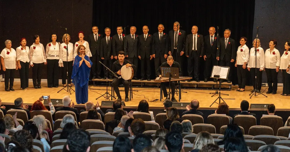 İzmir İleri Yaş Sempozyumu afetlerde yaşlıların güvenliği konuşuldu