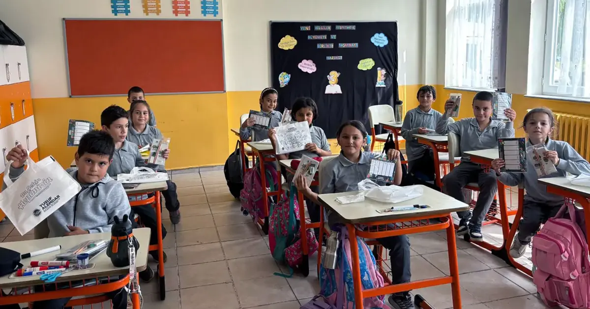 Sakarya Büyükşehir kırsaldaki öğrencilerin okul heyecanına ortak oldu