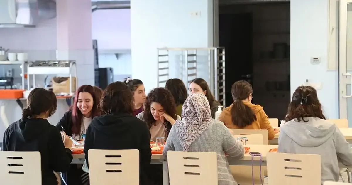 İBB öğrencilerin yanında - Gündem Haberleri