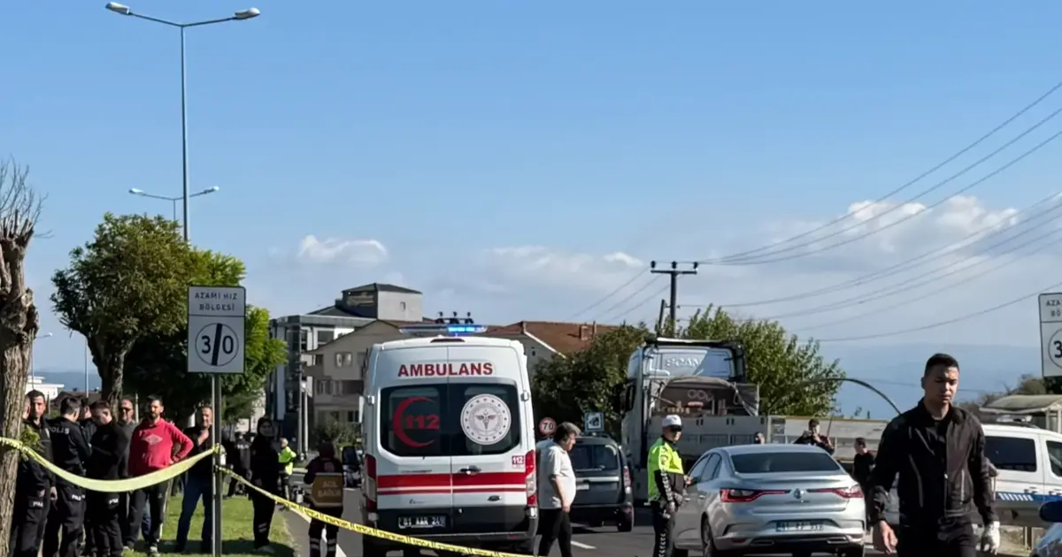 Düzce’de motosiklet yayaya çarptı: 2 ölü