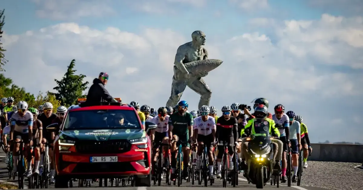 Çanakkale’de iki kıtada pedal çevirdiler... Gran Fondo’da şampiyonlar belli oldu