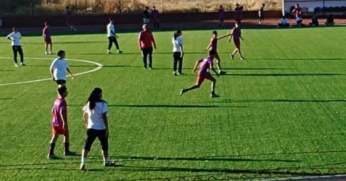 Ağrı’da Amatör Spor Haftası’nda anlamlı dostluk maçı