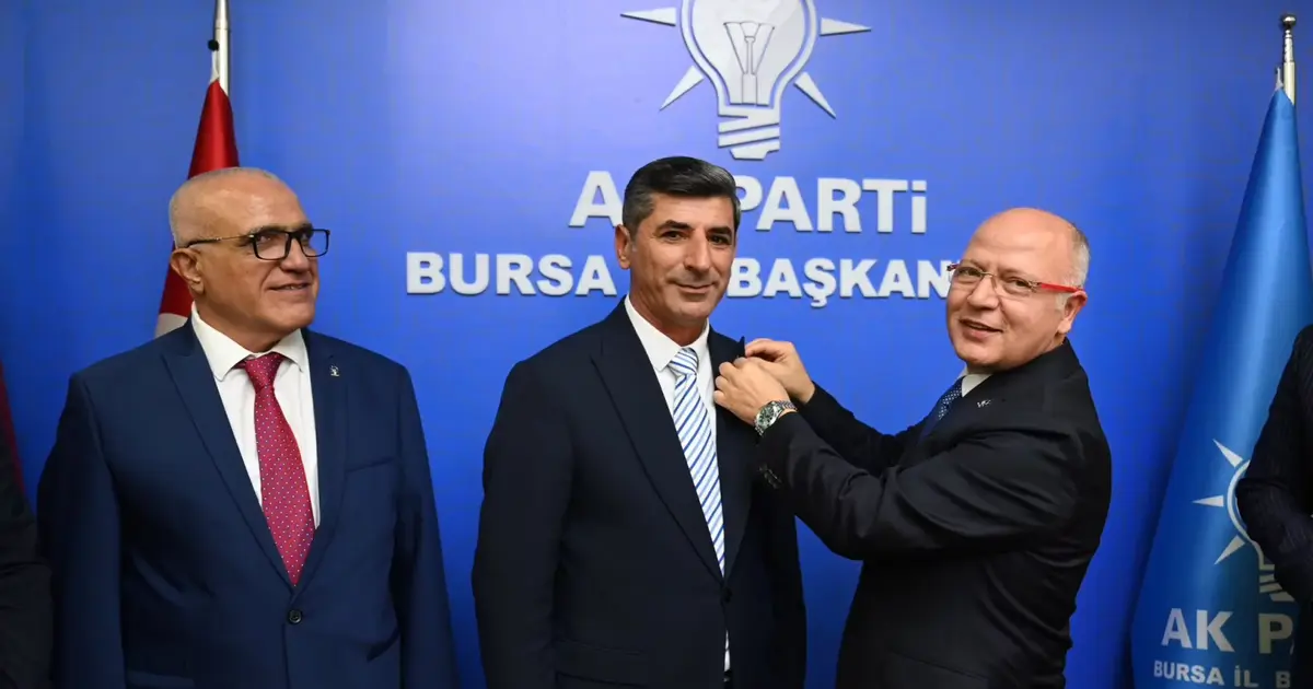 Bursa Yenişehir’de 2 belediye meclis üyesi AK Parti’ye katıldı - Siyaset Haberleri