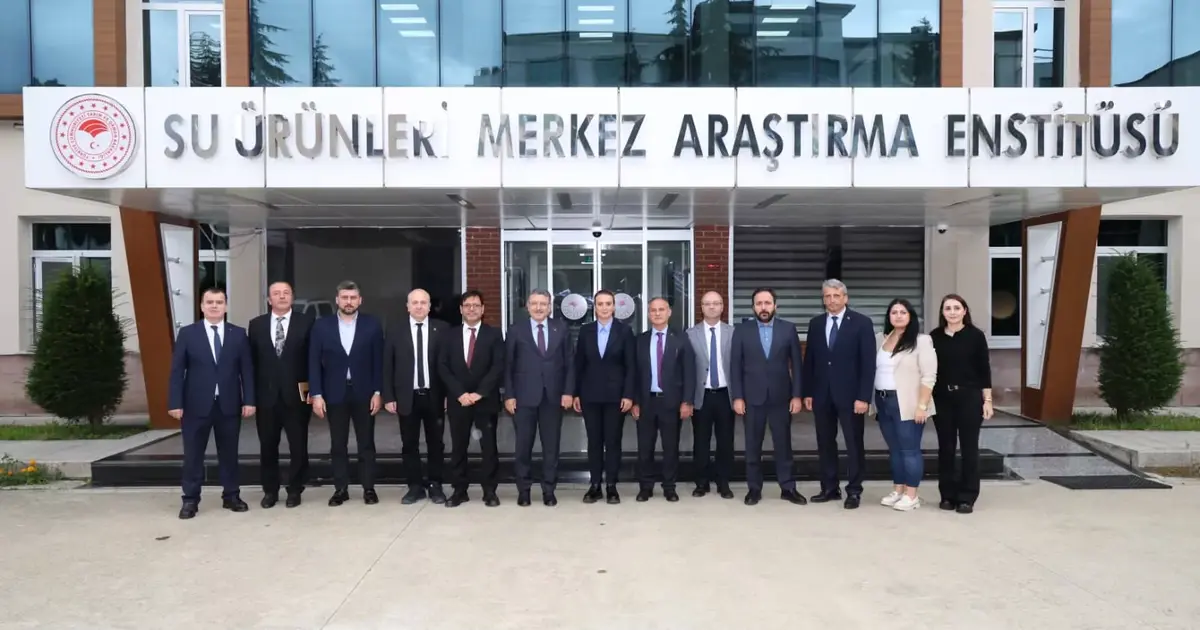 Trabzon'da Başkan Genç’ten Su Ürünleri Araştırma Enstitüsü’ne ziyaret