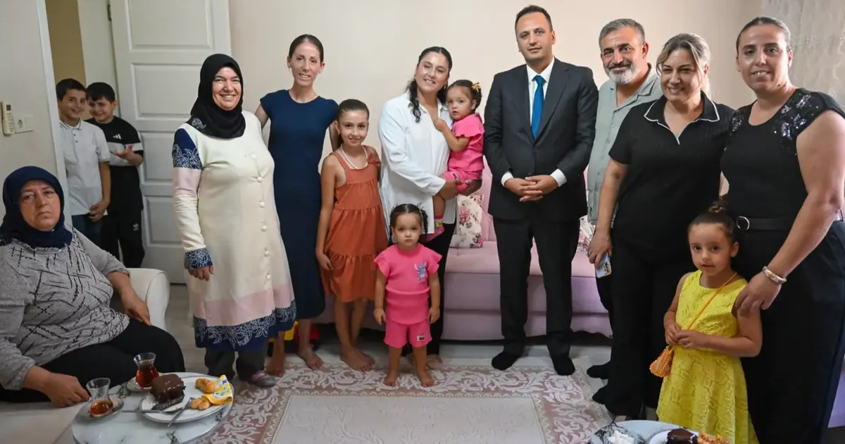 Bornova'da Başkan Eşki’den Doğanlar Mahallesi’ne ev ziyareti