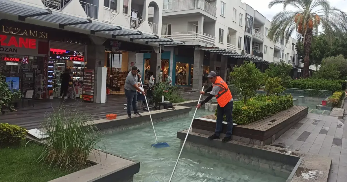 Antalya Kemer Liman Caddesi’nde kış öncesi bakım çalışması