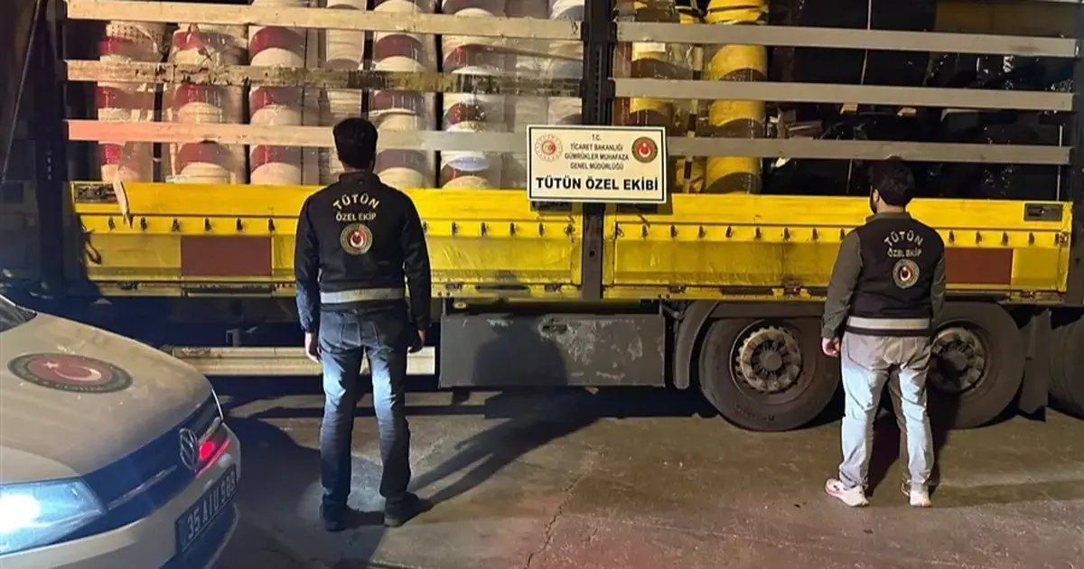 İzmir’de kaçak sigara fabrikasına baskın! Ele geçirilenlerin değeri 125 milyon TL’yi aştı