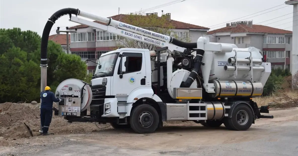 BASKİ’nin yeni vactorları sahaya indi