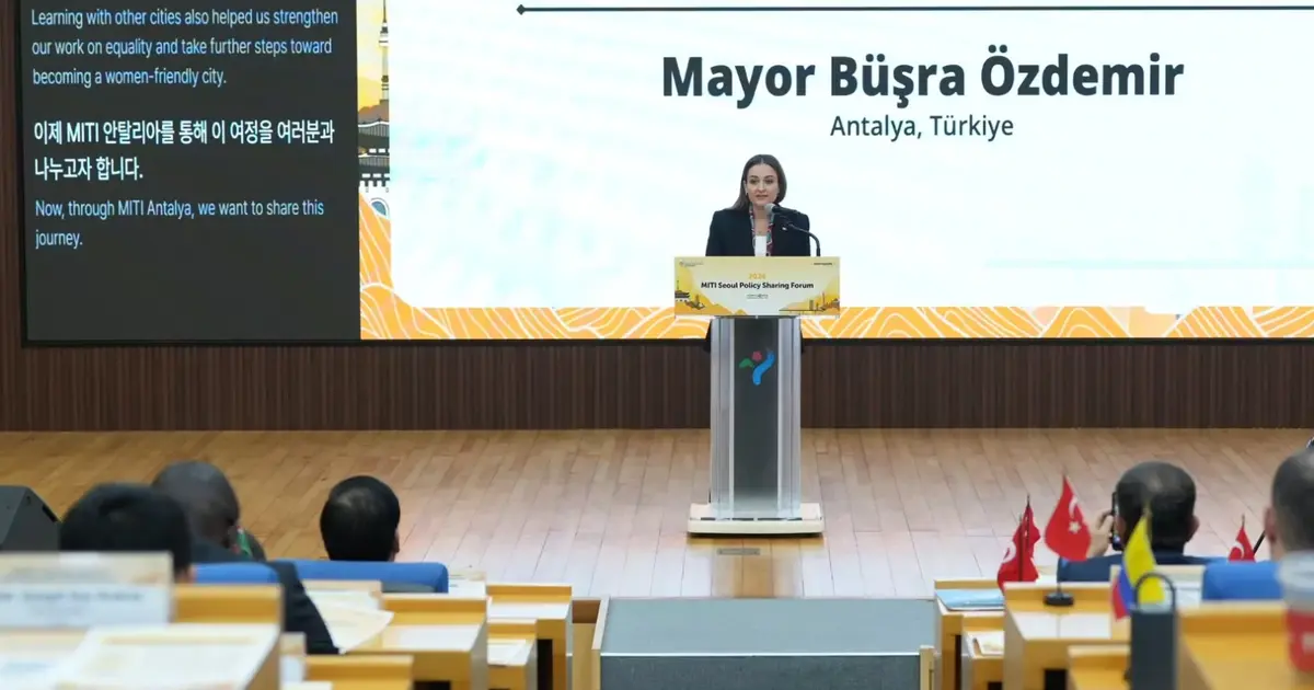 Antalya’nın akıllı şehir uygulamaları Seul’de tanıtıldı