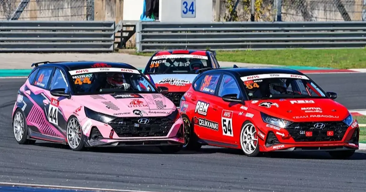 İstanbul Park'ta zirve mücadelesi nefes kesti