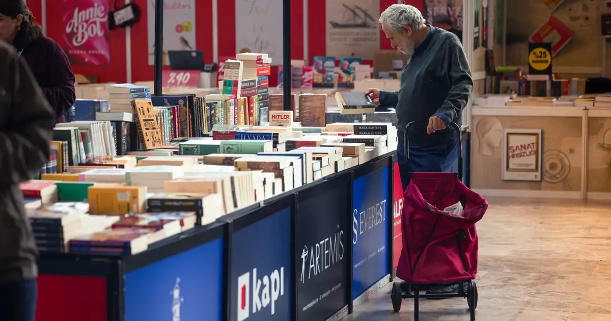Kocaeli'de valizler bu kez kitaplarla doluyor