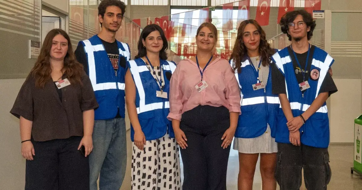 İzmir'de gönüllü sağlık ordusu büyüyor