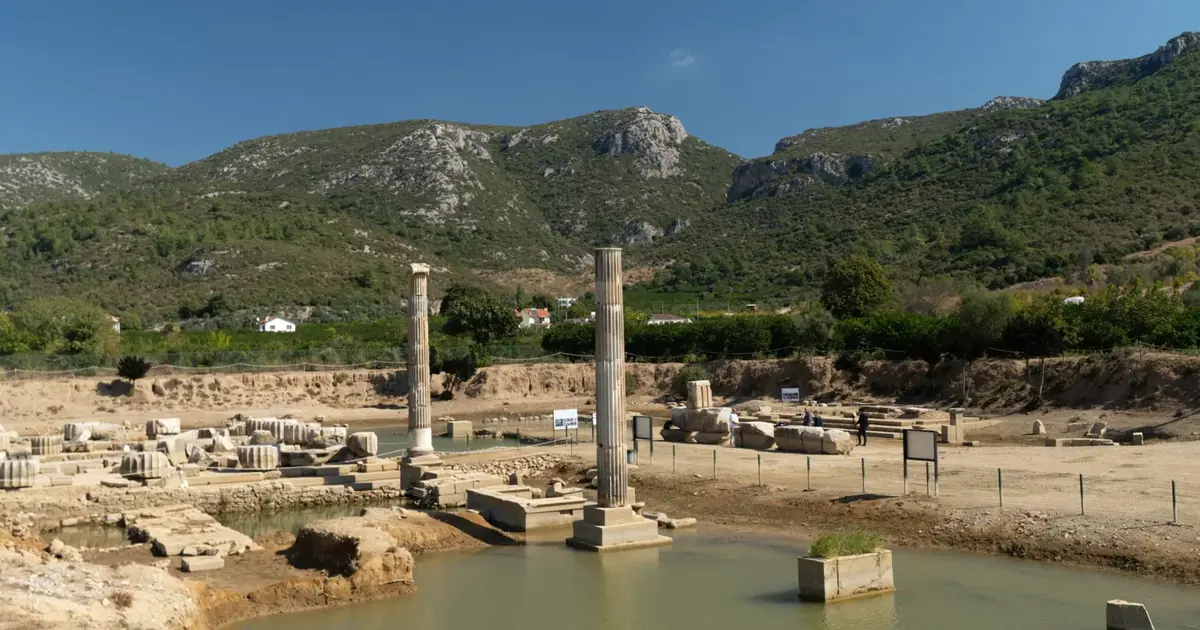 Klaros’ta 3 bin 300 yıllık kehanetin izinde